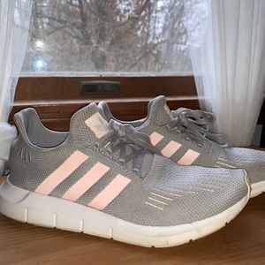 Adidas Swift Run / Pink & Grey